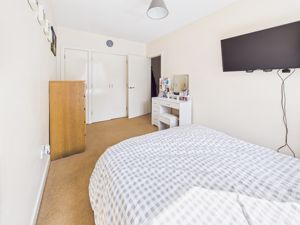 DOUBLE BEDROOM- click for photo gallery